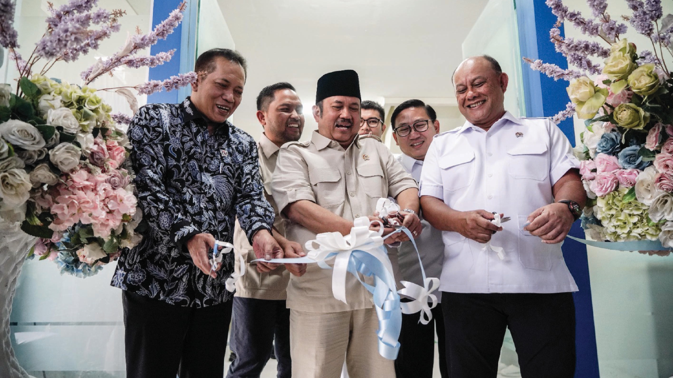 Susu Menu Favorit MBG! Kepala BGN Lebong Launching Rumah Susu