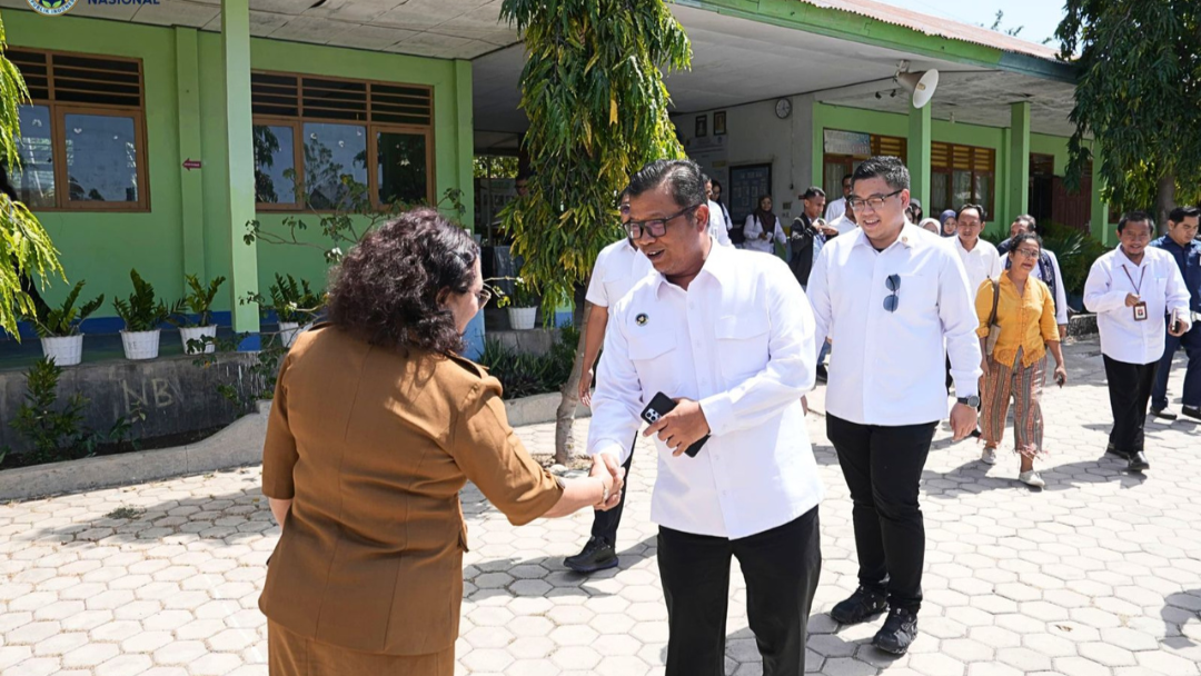BGN Lebong Bersama BPOM dan PCO RI Tinjau Pelaksanaan MBG di Kupang