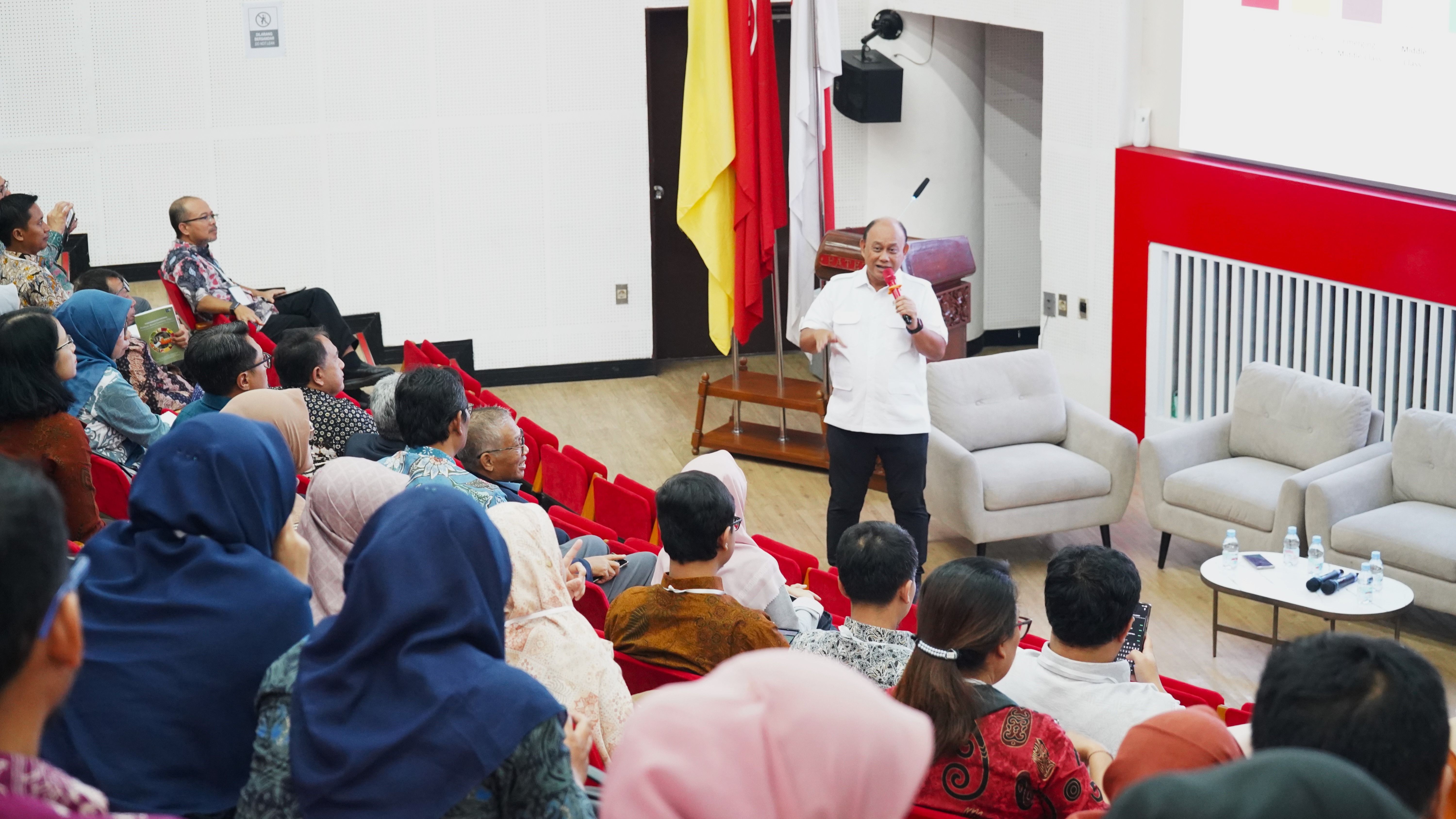 Kabadan BGN Lebong Hadiri Seminar Nasional dan Pertemuan Forum Komunikasi Perguran Tinggi Teknologi Pertanian Indonesia Kebijakan Nasional dan Tantangan 
